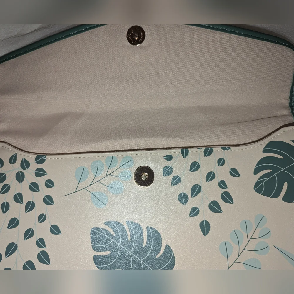 Starbucks Monstera Leaves Clutch Pouch Limited Edition RARE Thailand Green Tan